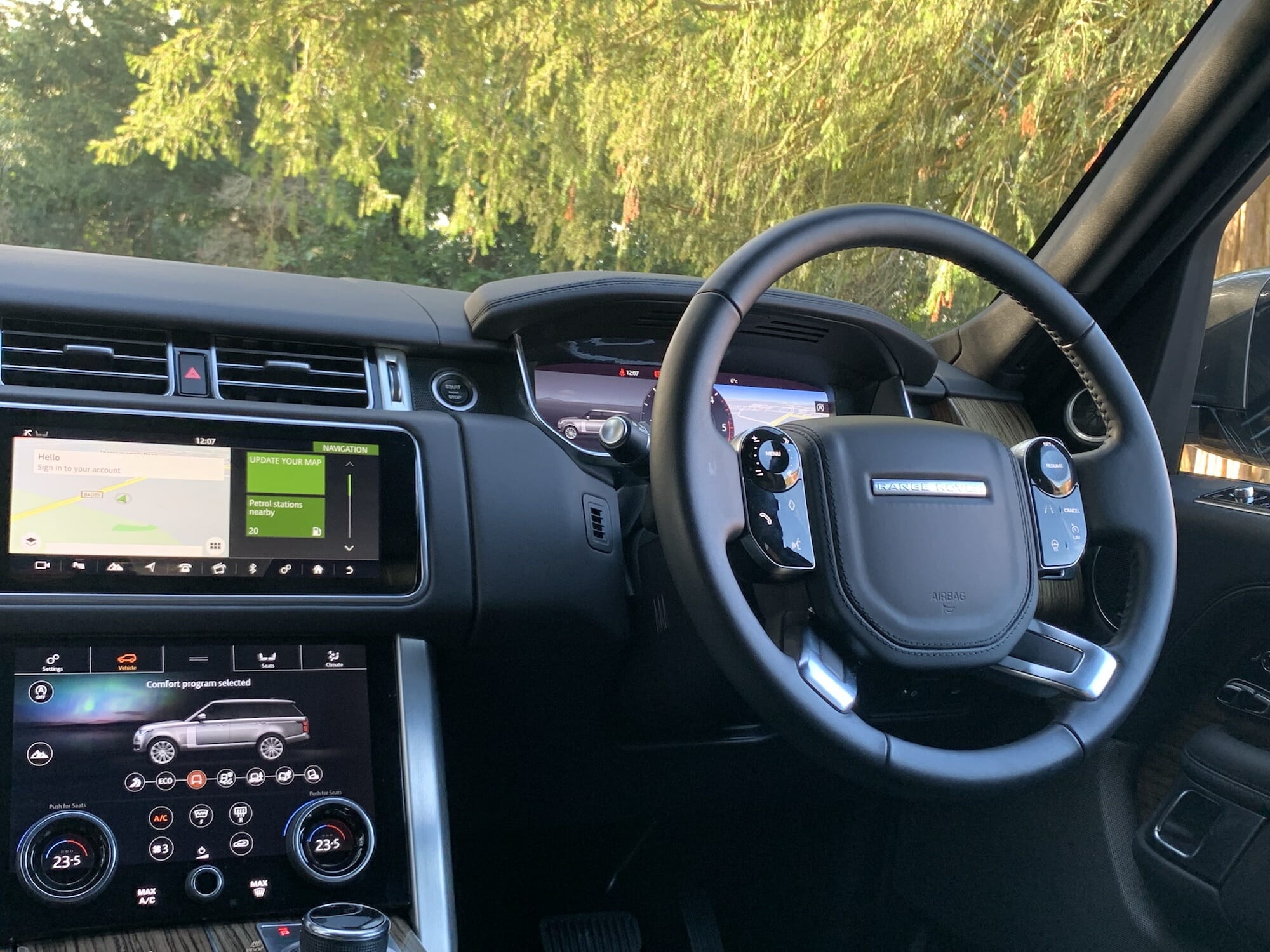Range Rover Vogue Hire Made Quick and Crisp