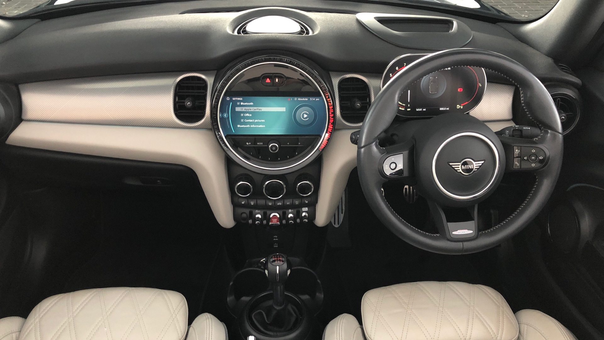 Hire the MINI Convertible: Handy, Clean