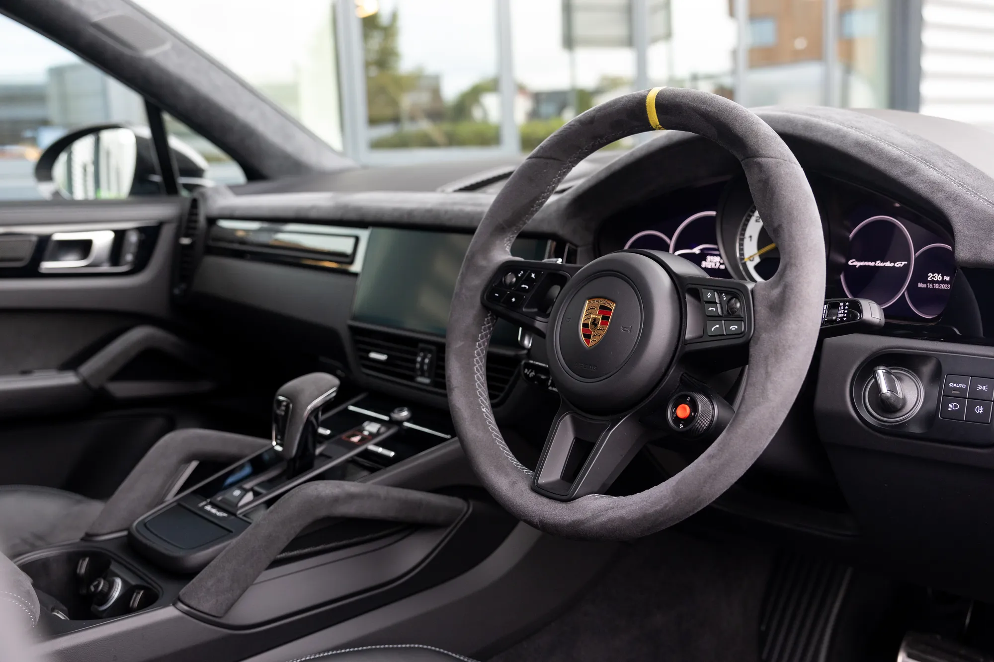 Porsche Cayenne Turbo GT: Neat Hire, Clean Booking