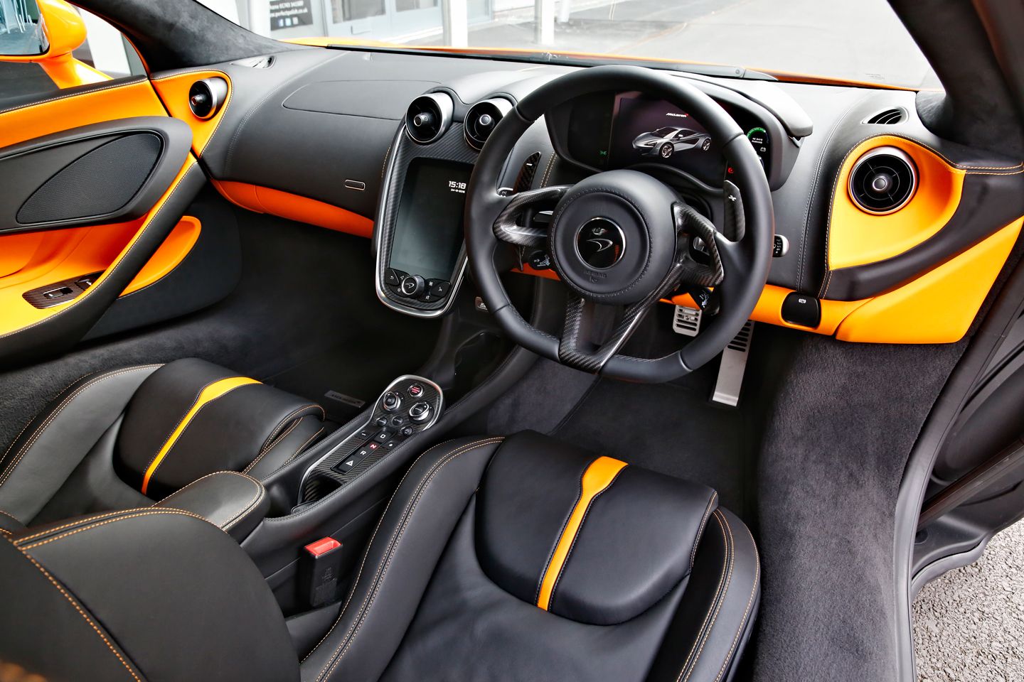McLaren 570S: Prompt Hire, Clean Booking
