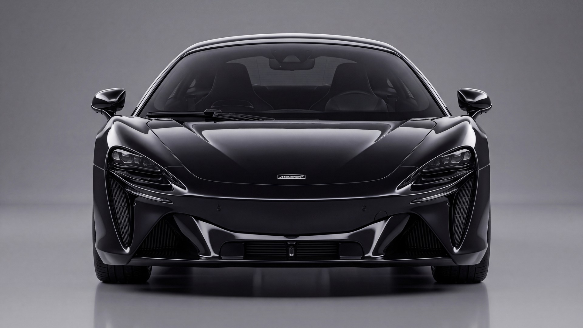 McLaren Artura hire