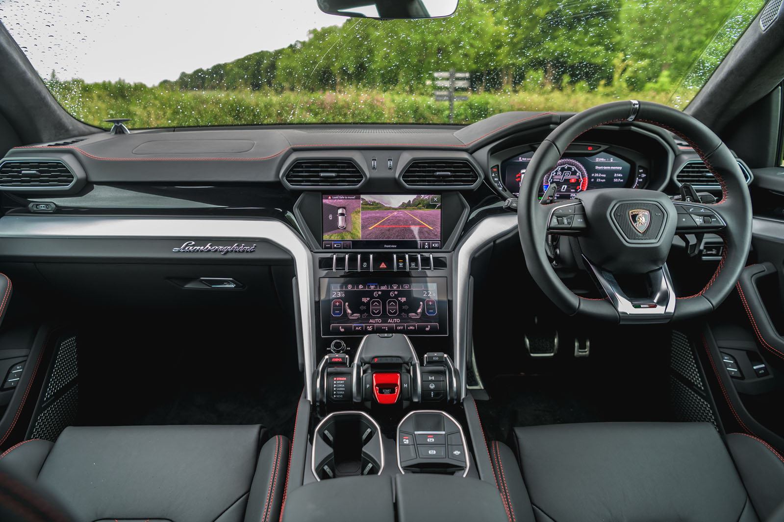 Clean Booking for a Swift Lamborghini Urus
