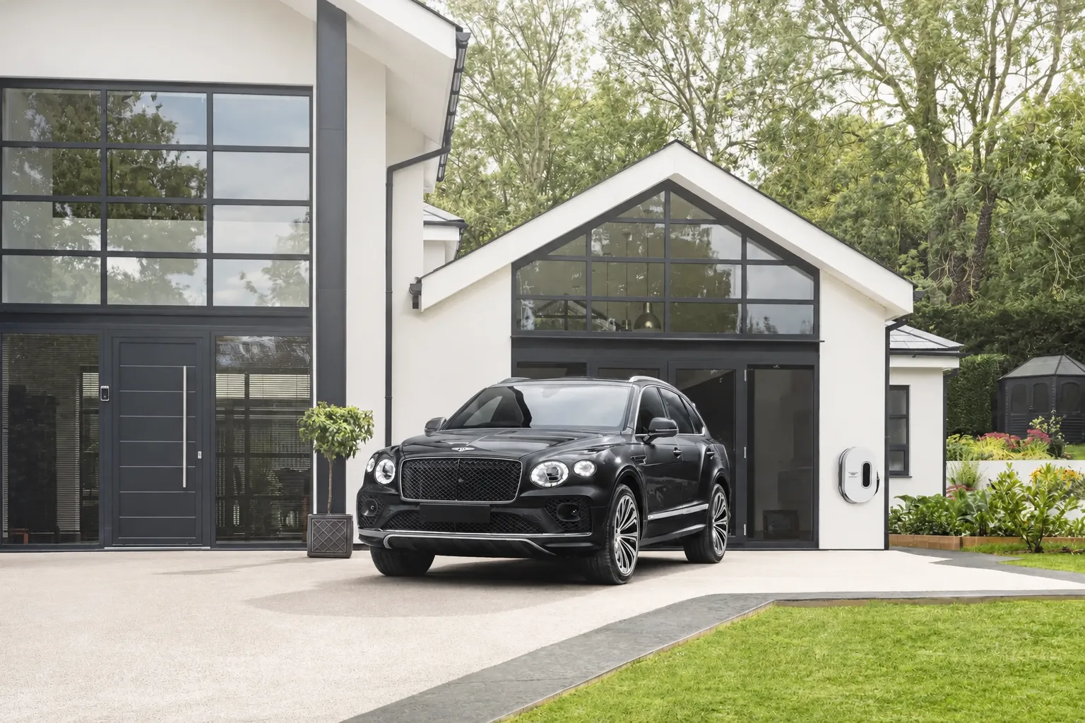 Pricing And What S Included In Luxury Car Hire