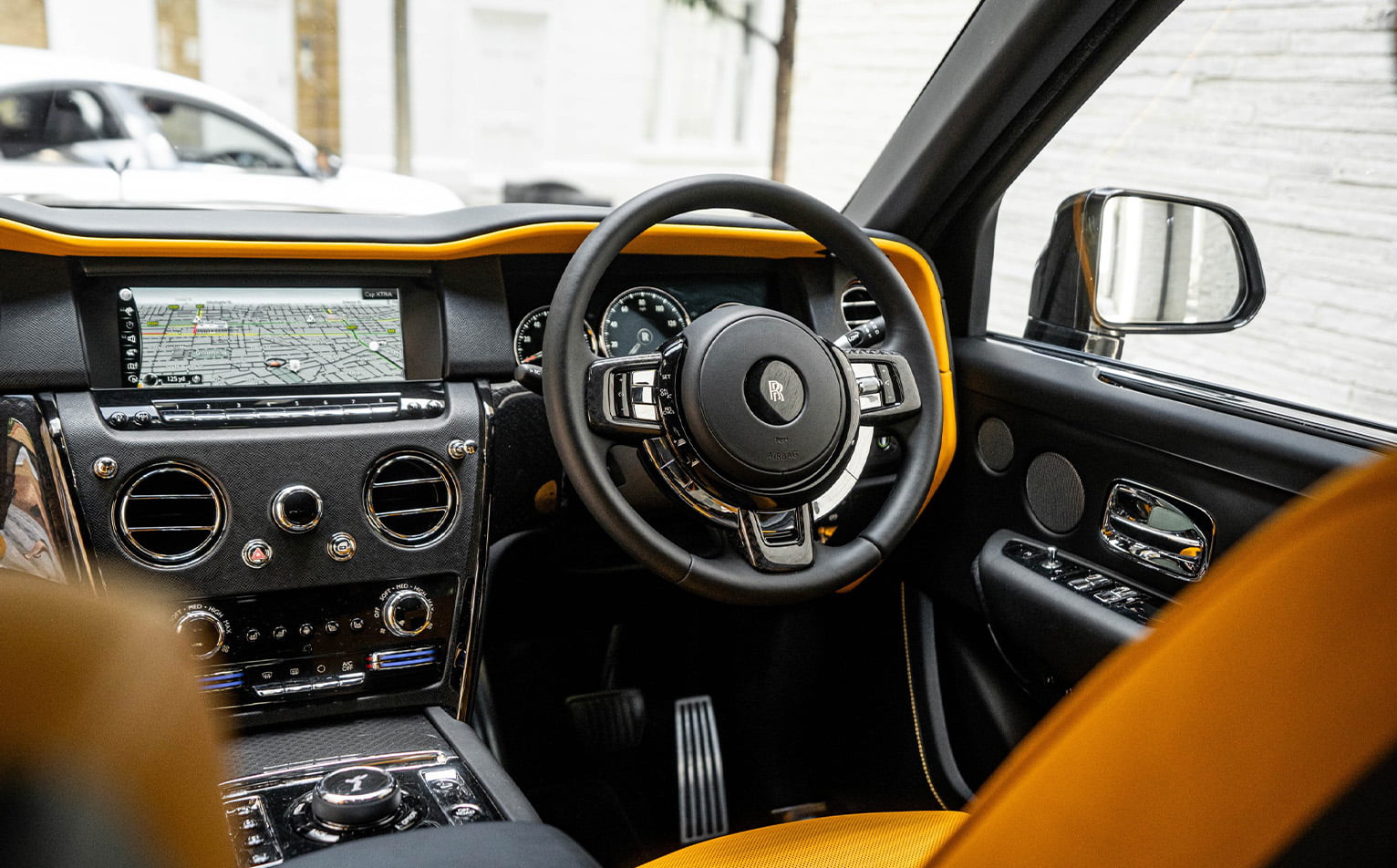 Rolls Royce Cullinan Hire, Simple and Crisp