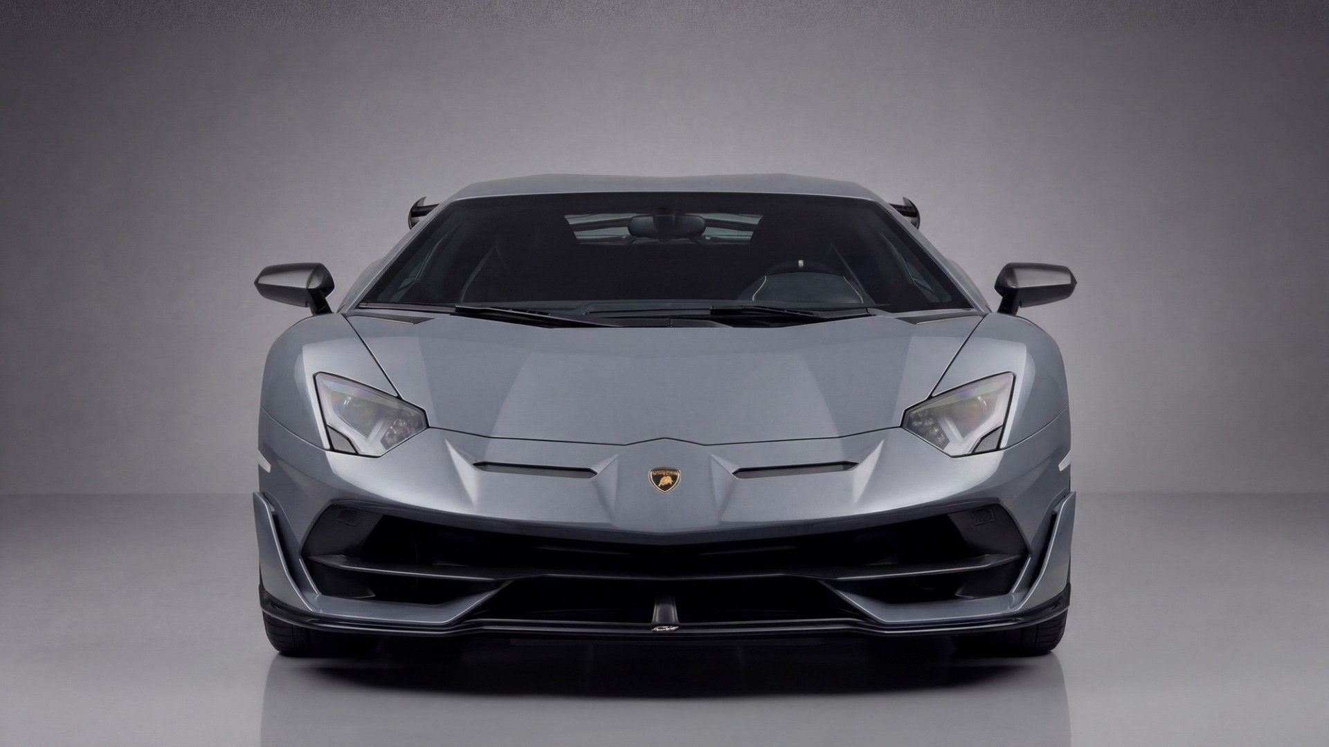 Lamborghini Aventador SVJ hire