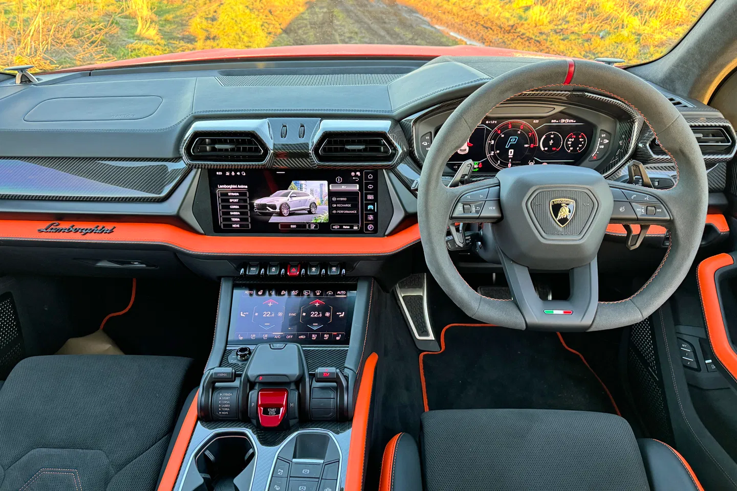 Lamborghini Urus S: Swift Hire, Clean Booking