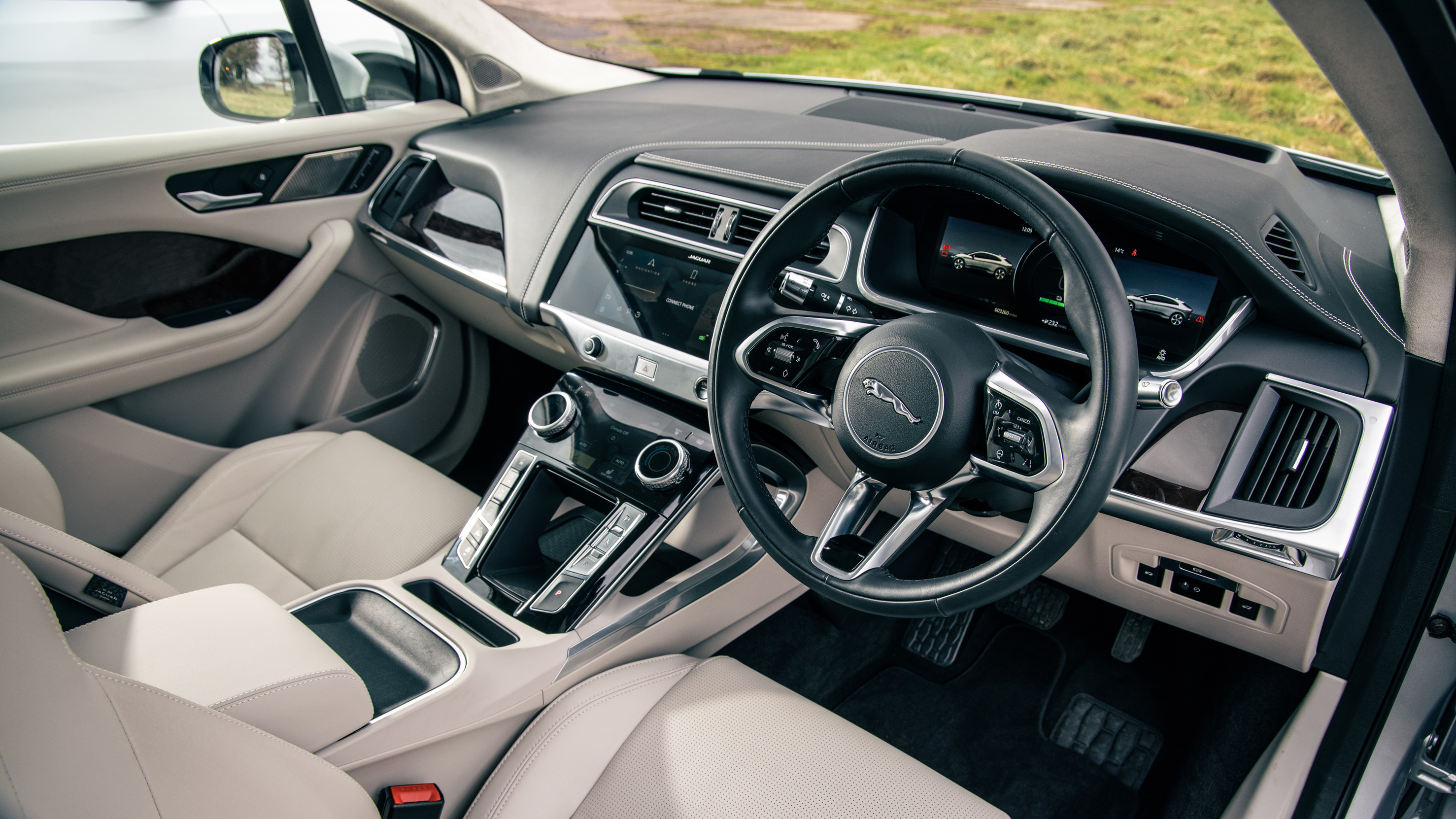 Quick Electric SUV Hire, Clean Too