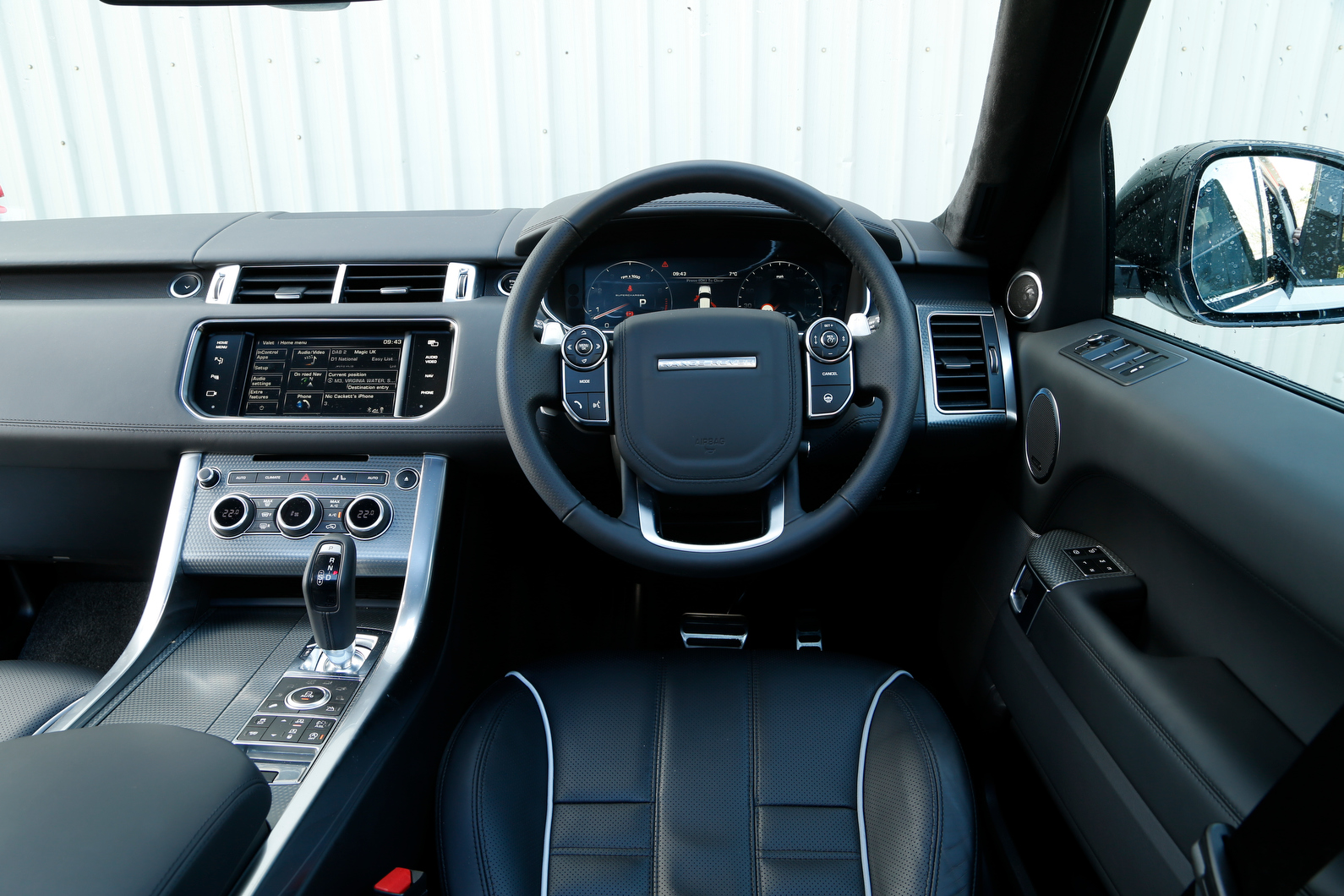 Range Rover Sport SVR Hire, Quick and Crisp