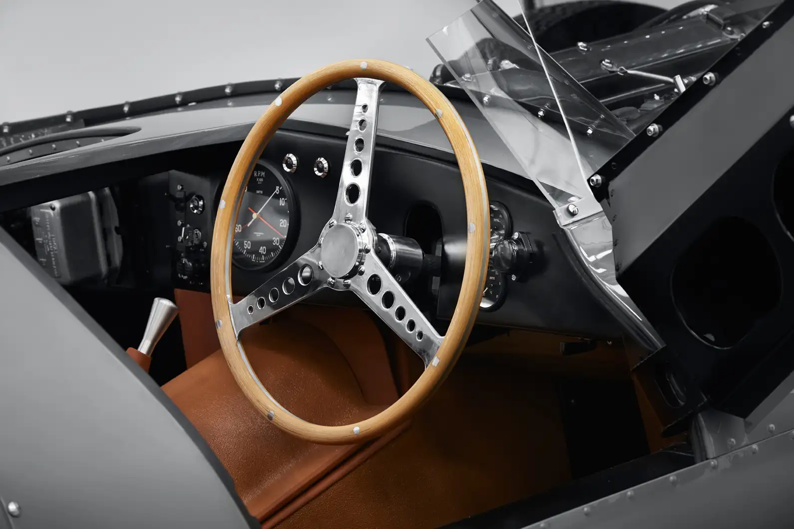 Your Easy, Clean Path to Jaguar D-Type Hire