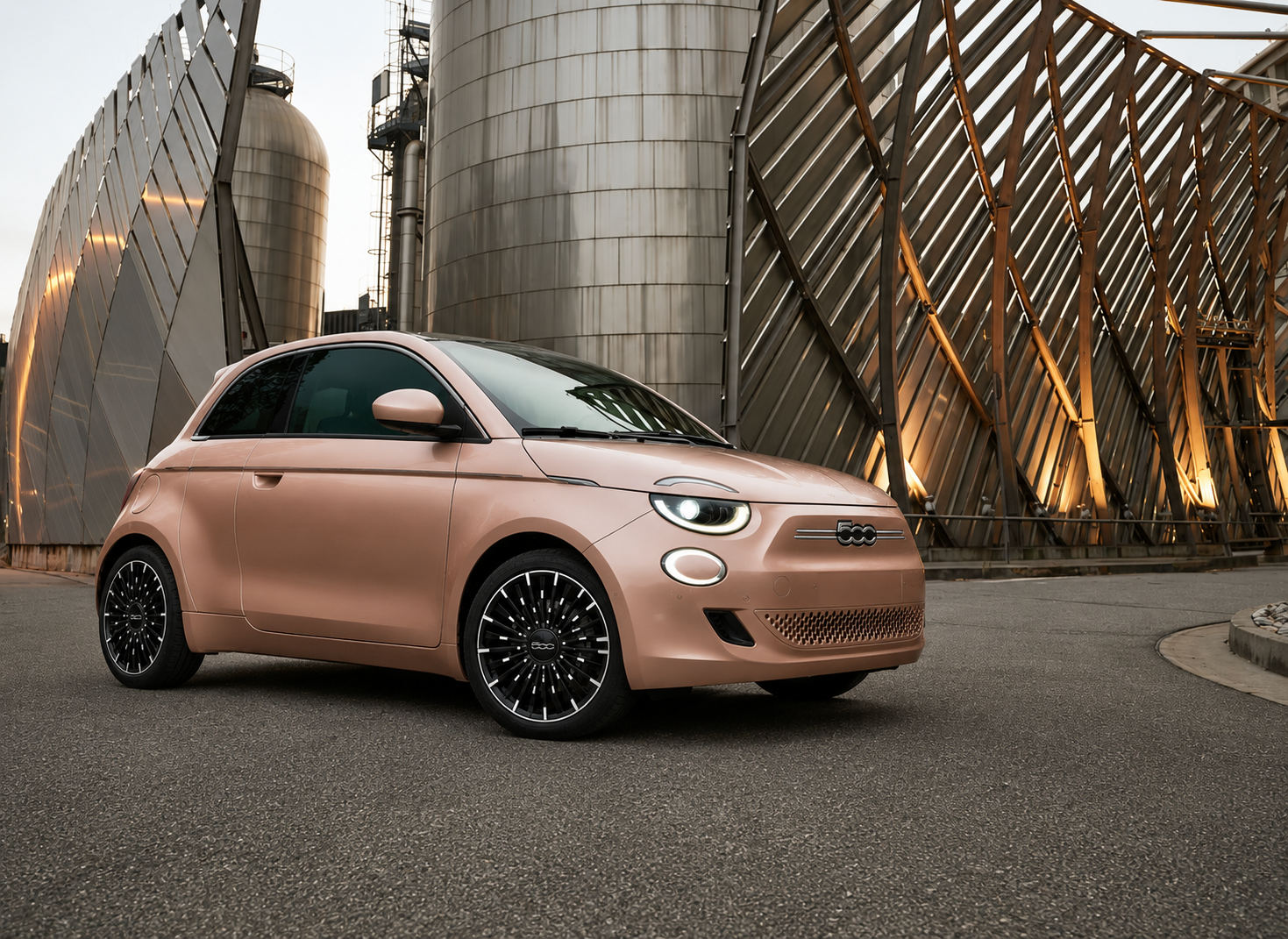 Book Your ==Fiat== Hire Now