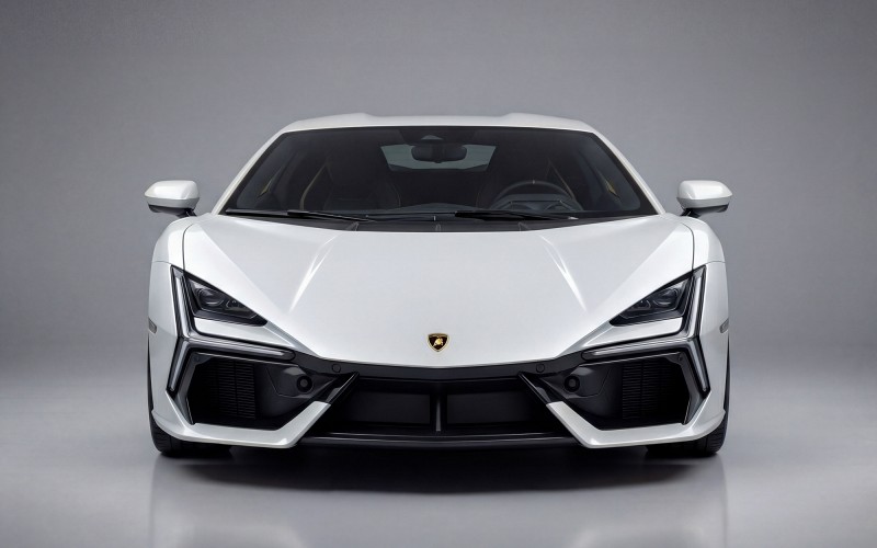 Lamborghini Revuelto