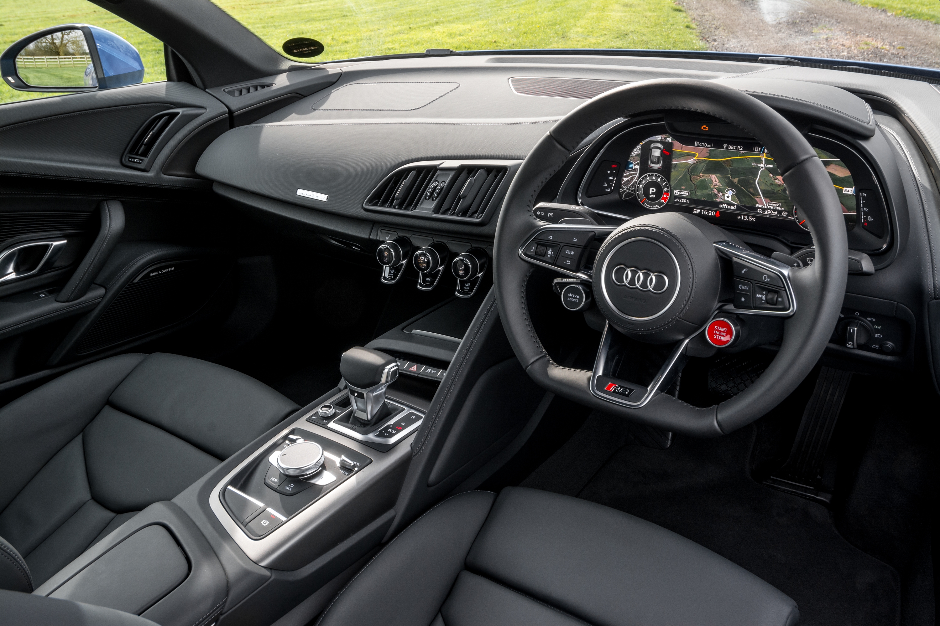 Audi R8 Hire Made Swift and Fast