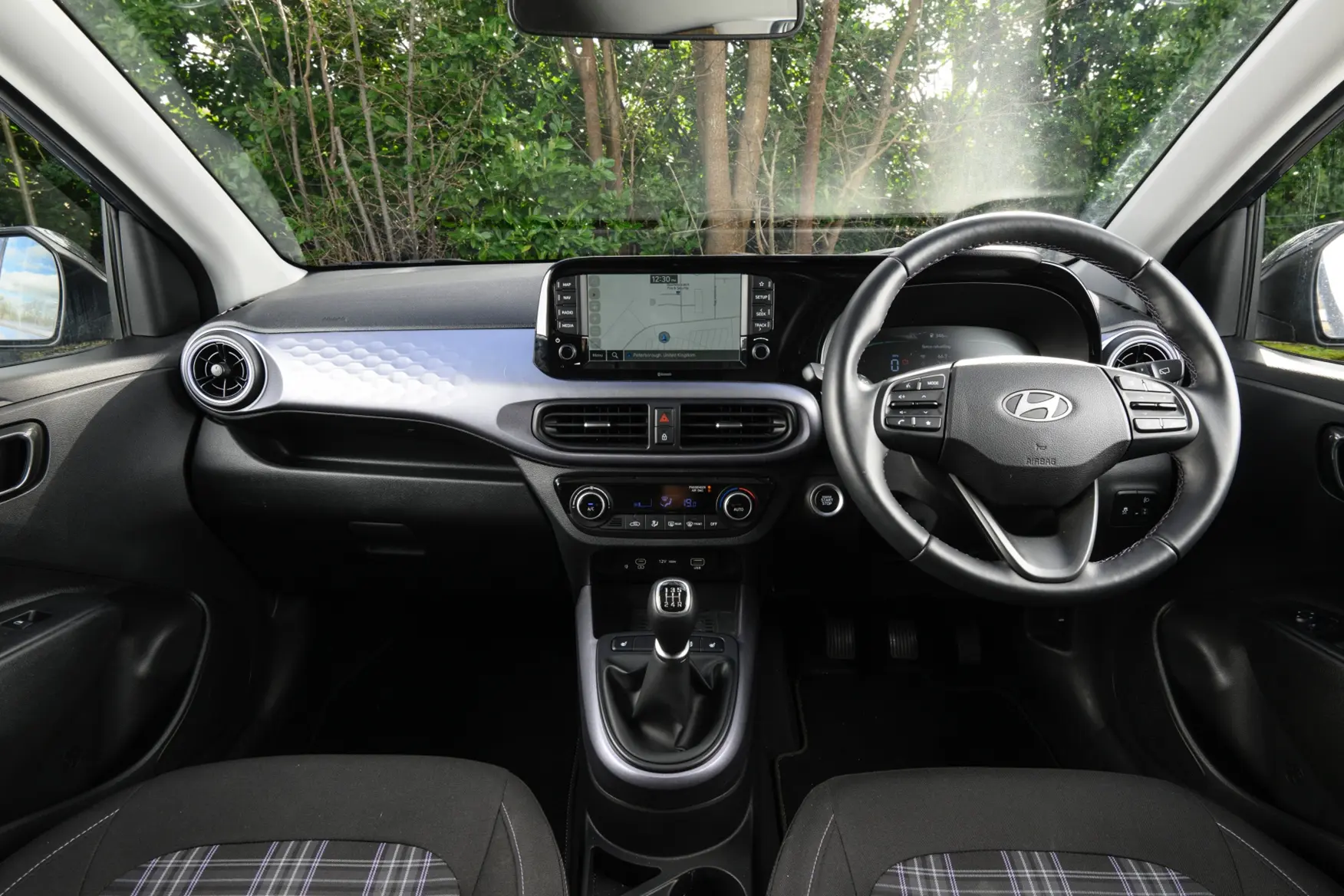 Getting the Hyundai i10, Neat and Fast