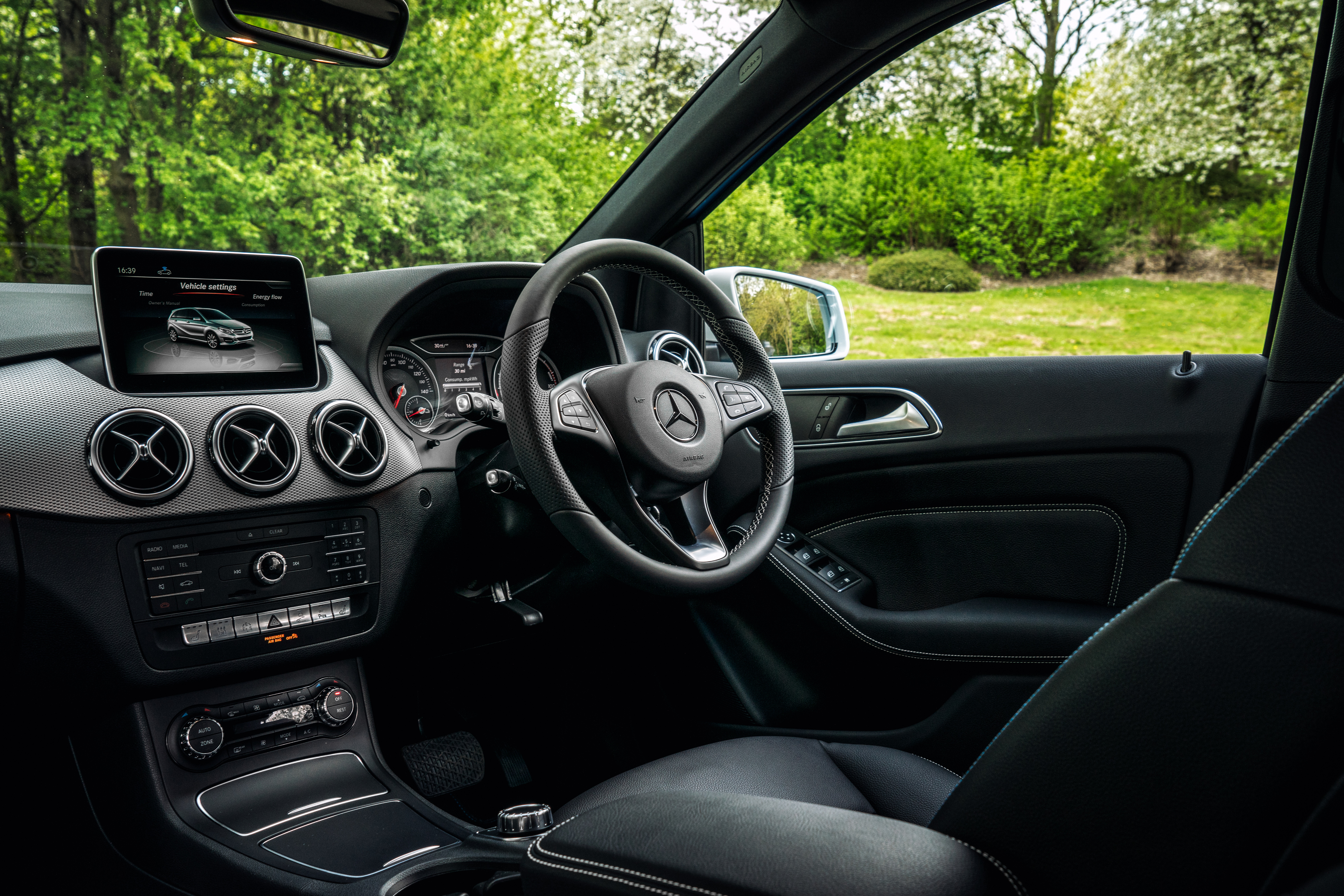 Mercedes-Benz B-Class Hire Made Clear and Clean