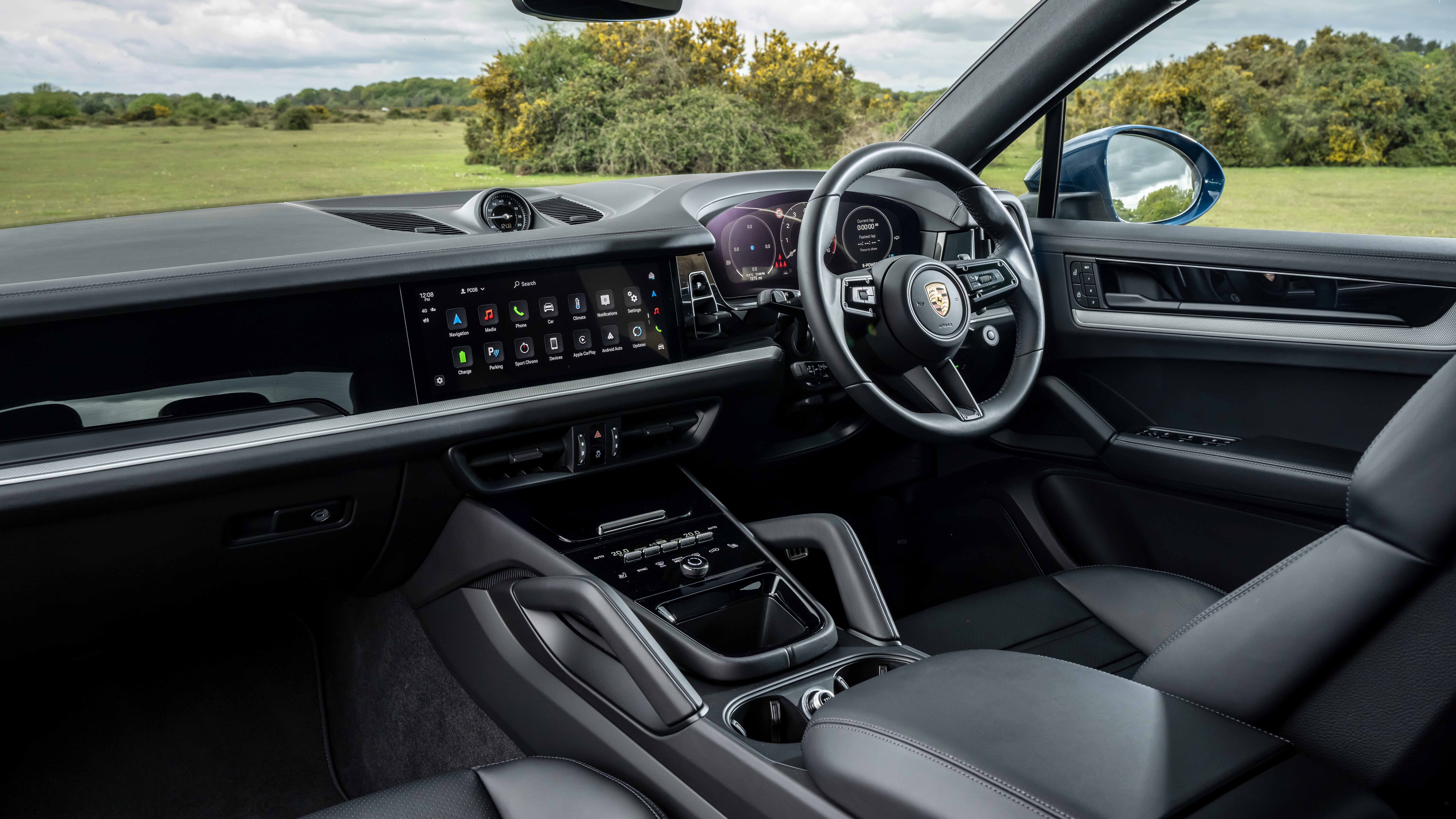 Clean Booking for a Neat Porsche Cayenne