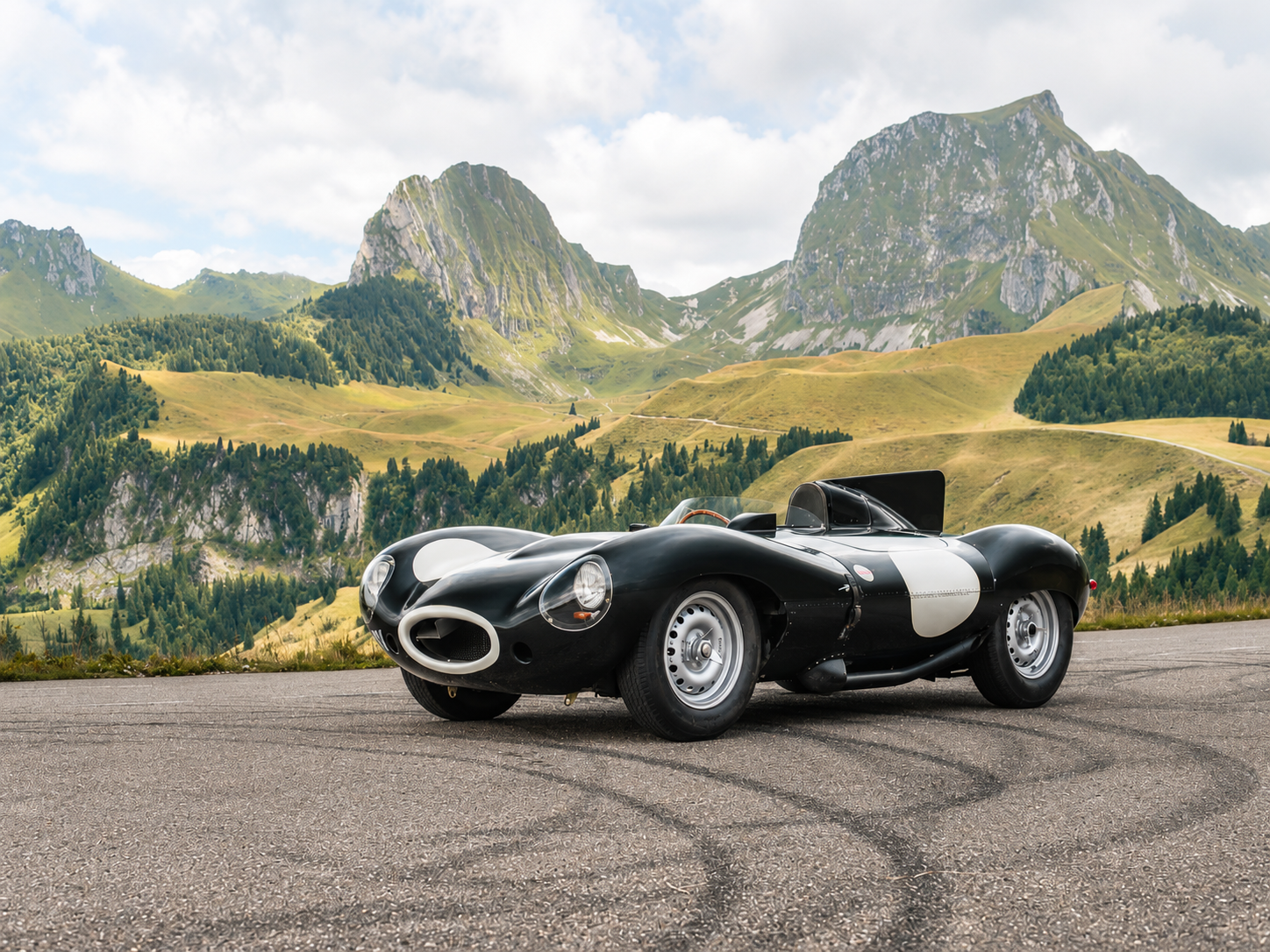The Jaguar D-Type Choice: Solid and Ready to Go