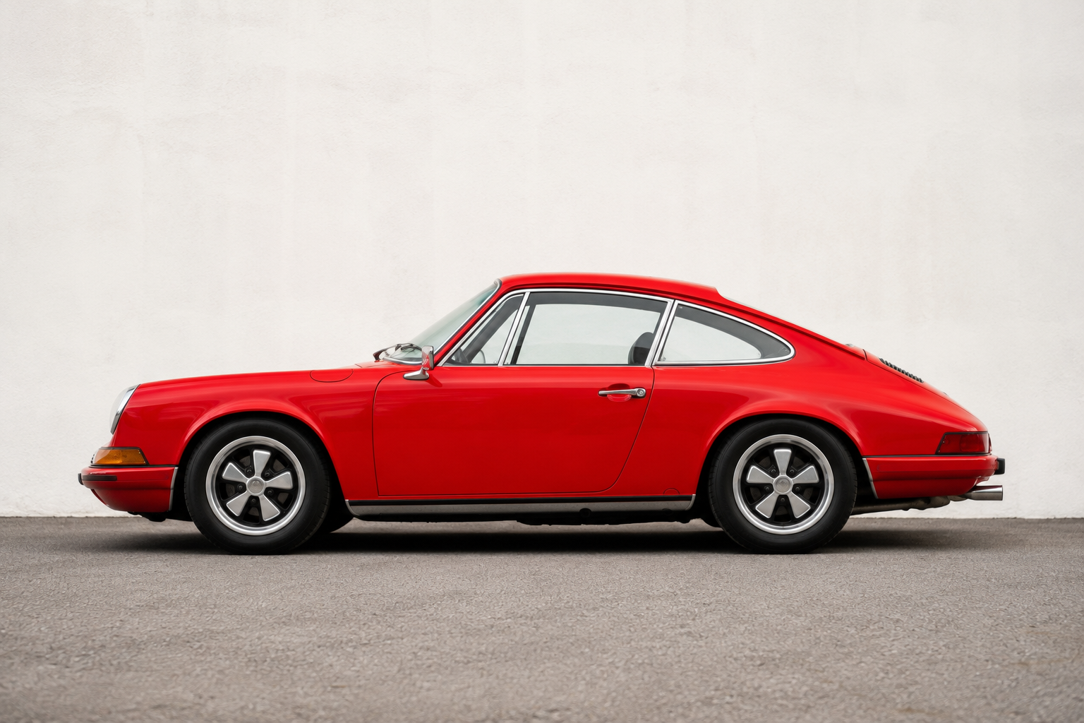 Which Porsche Should You Hire? 911, Taycan or Macan: Classic Porsche 911