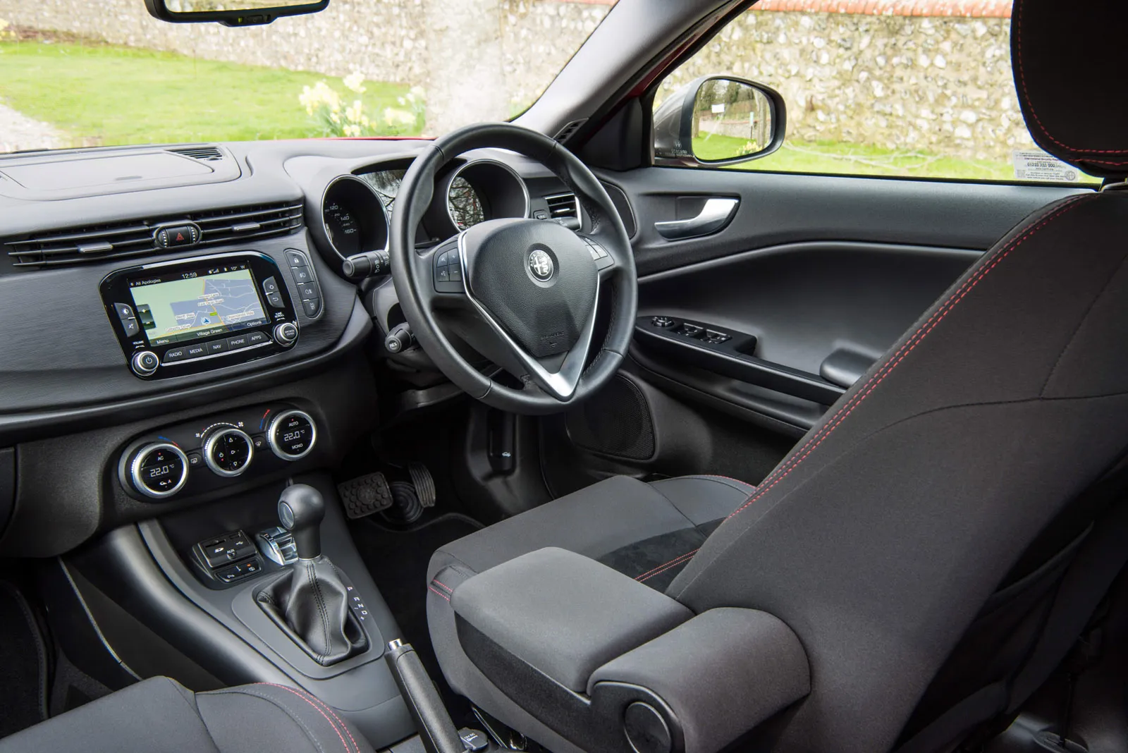 Your Easy, Fast Path to Alfa Romeo Giulietta Hire