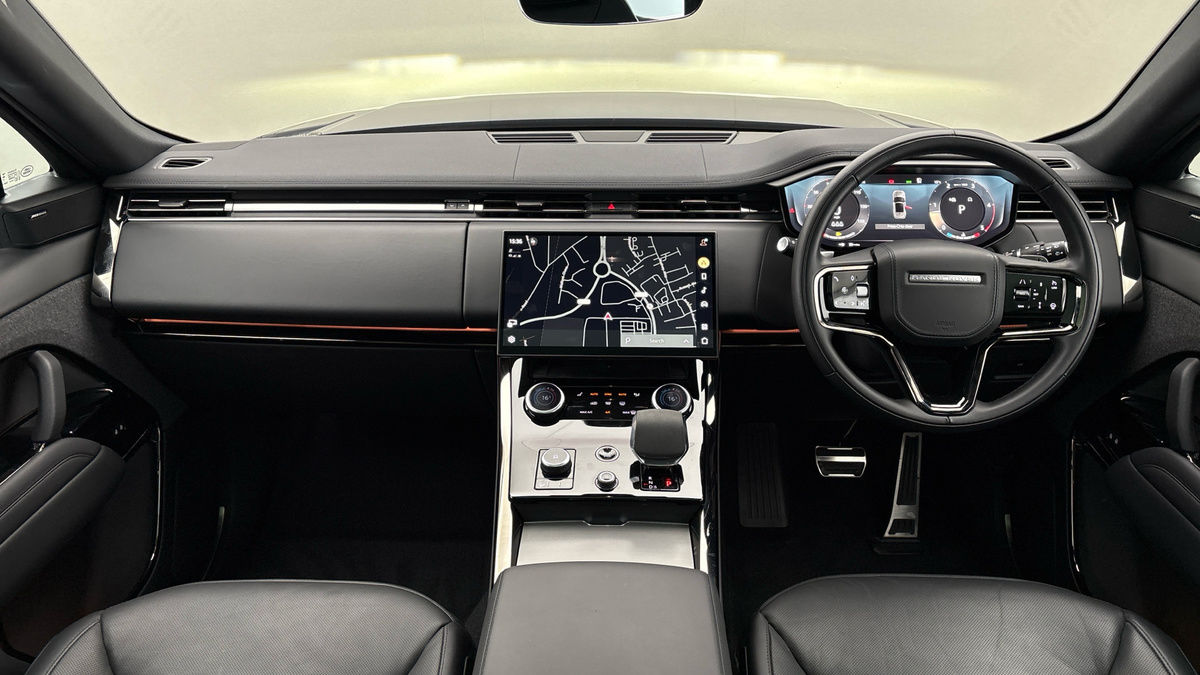 Luxury SUV Hire: Easy and Crisp