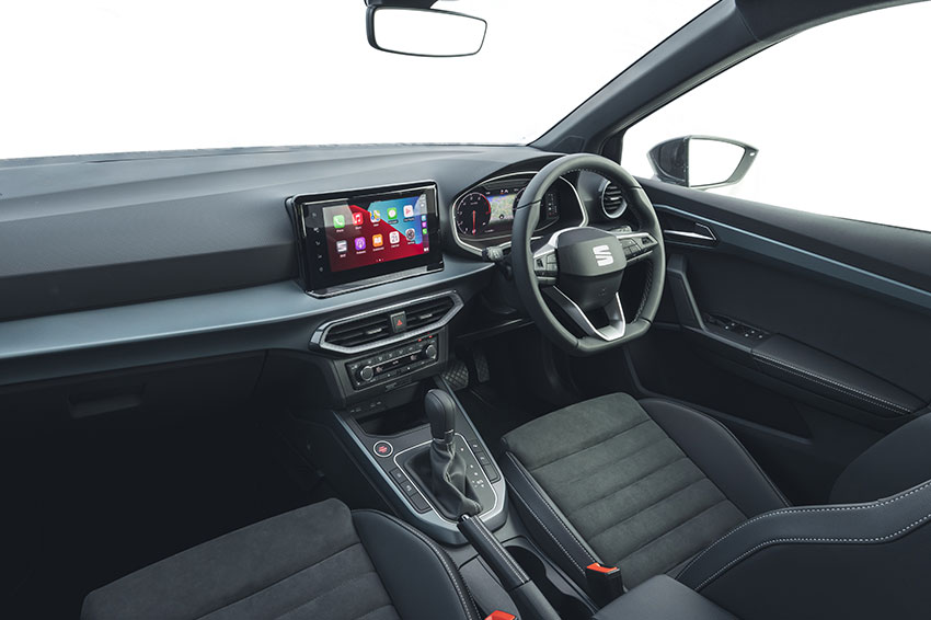 SEAT Arona: Simple Hire, Crisp Booking
