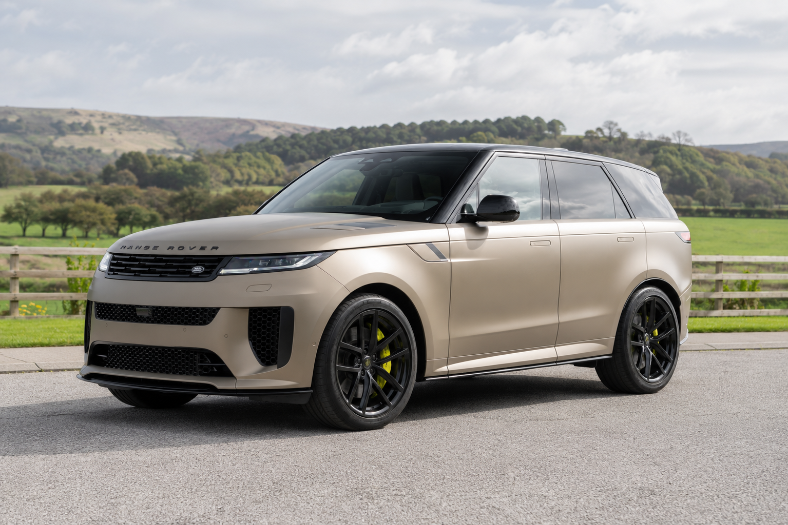 Compare and Book Luxury Car Hire Across the UK