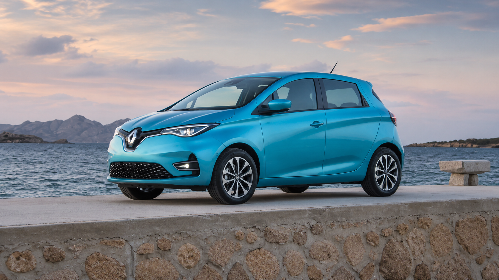 Why Book Renault Zoe Hire? A Smart Factor Awaits