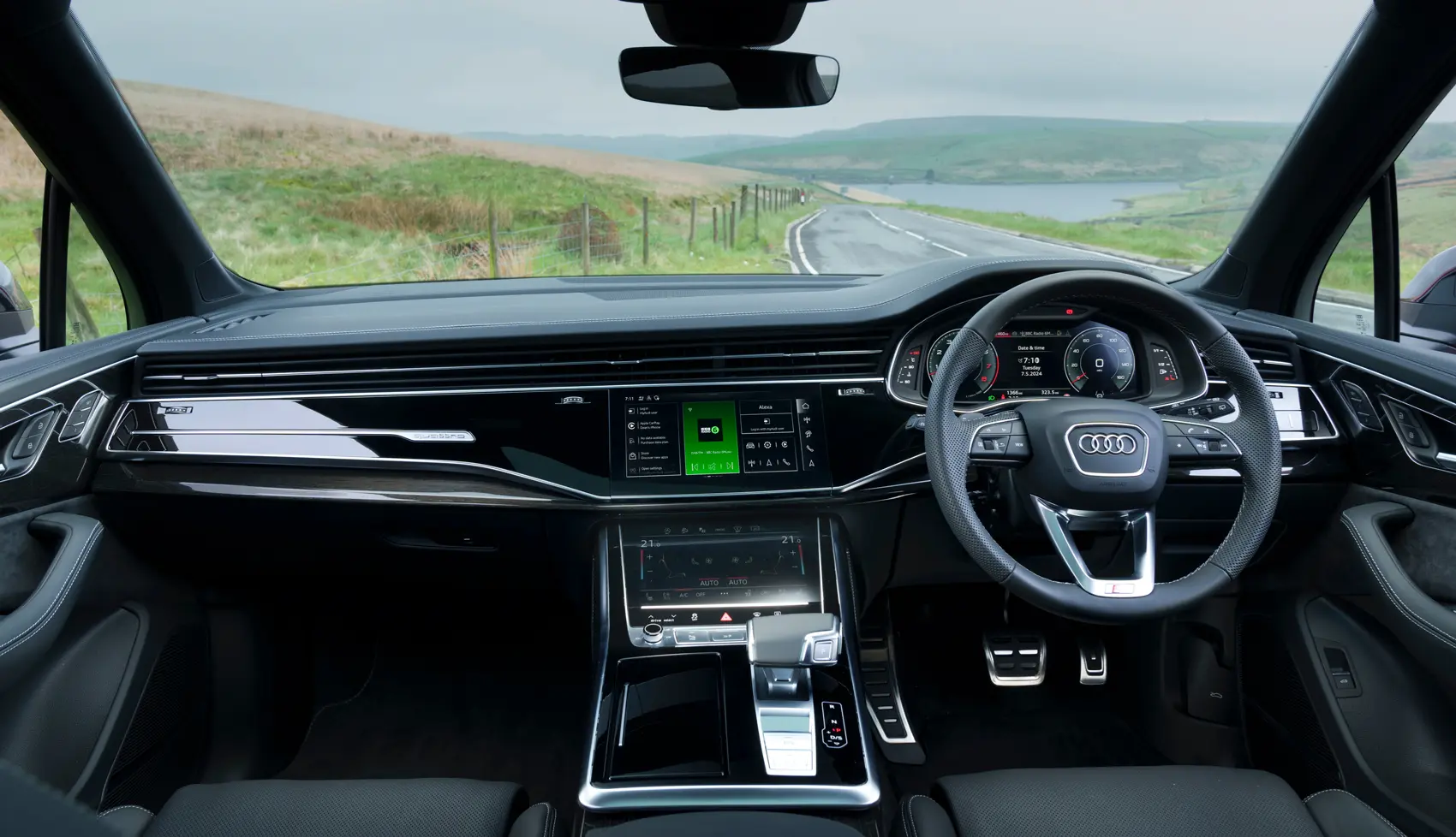 Audi Q7 Hire, Swift and Fast