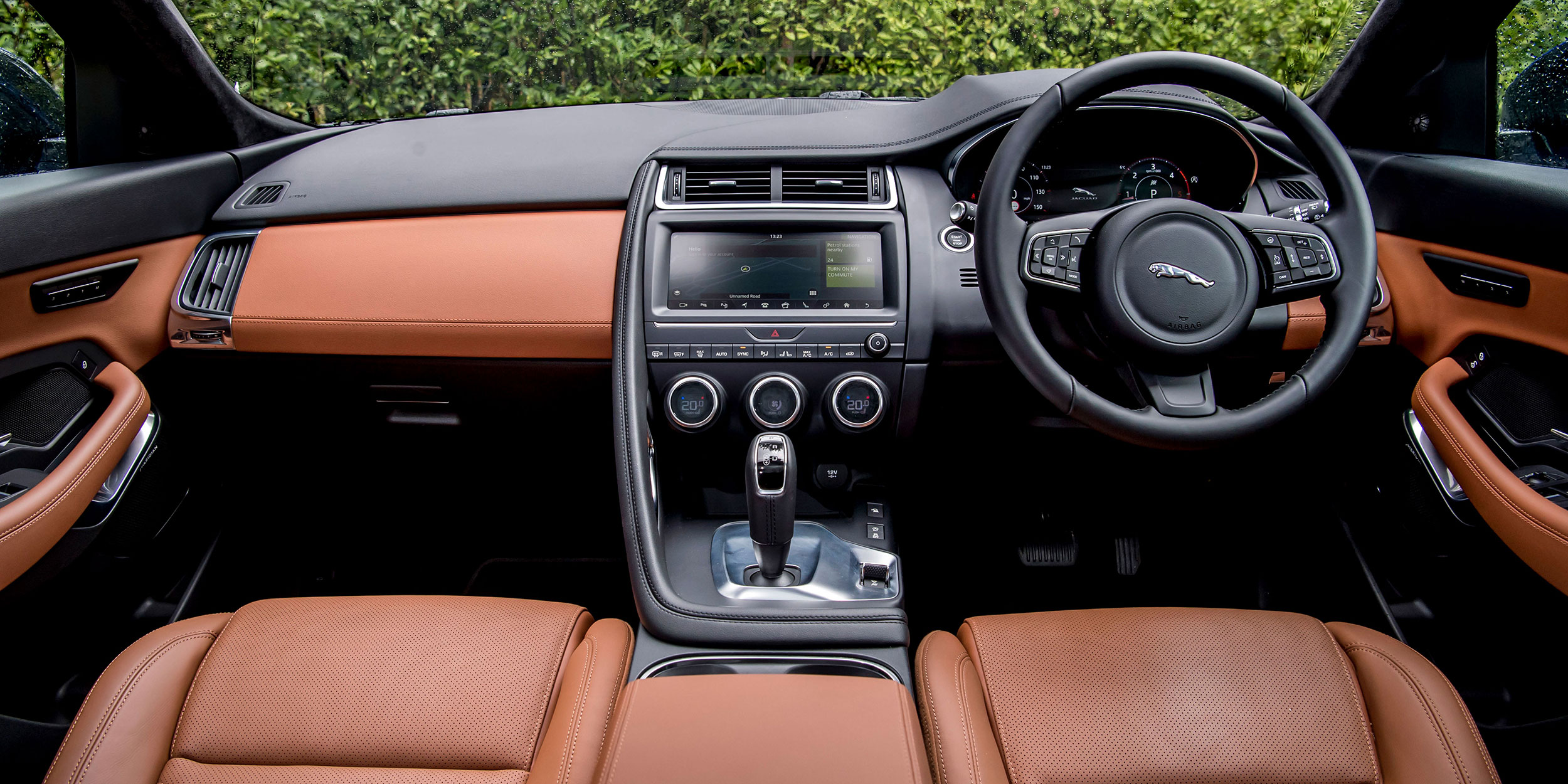 Jaguar E-PACE: Easy Hire, Clean Booking