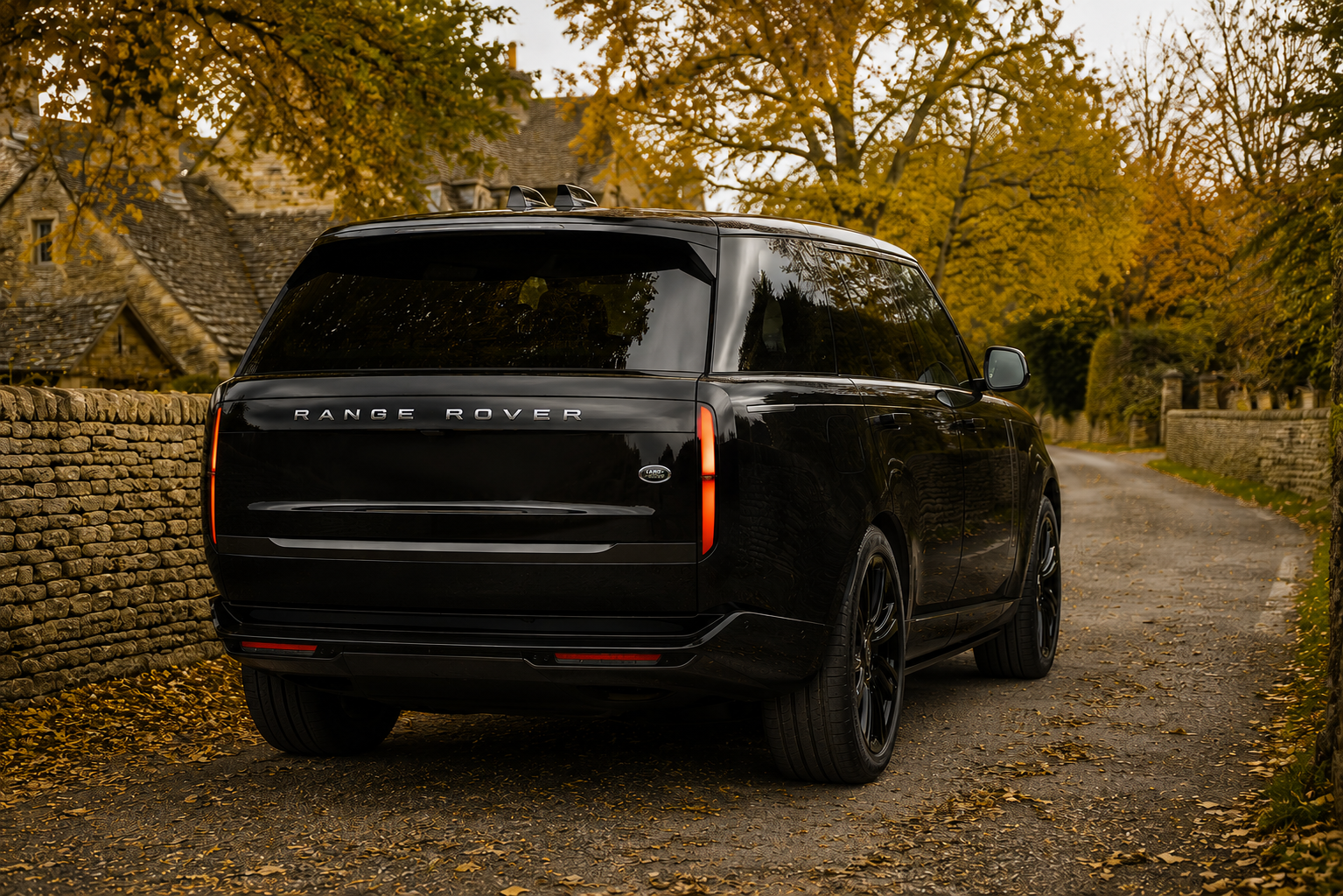Range Rover Hire: Compare Models, Prices & Tips