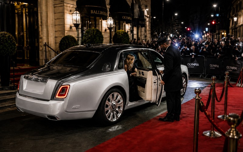 Red Carpet Car Hire: Luxury Cars for VIP Events