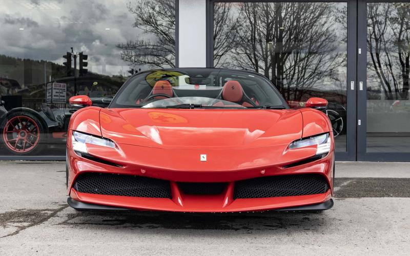 Ferrari SF90 — photo 2