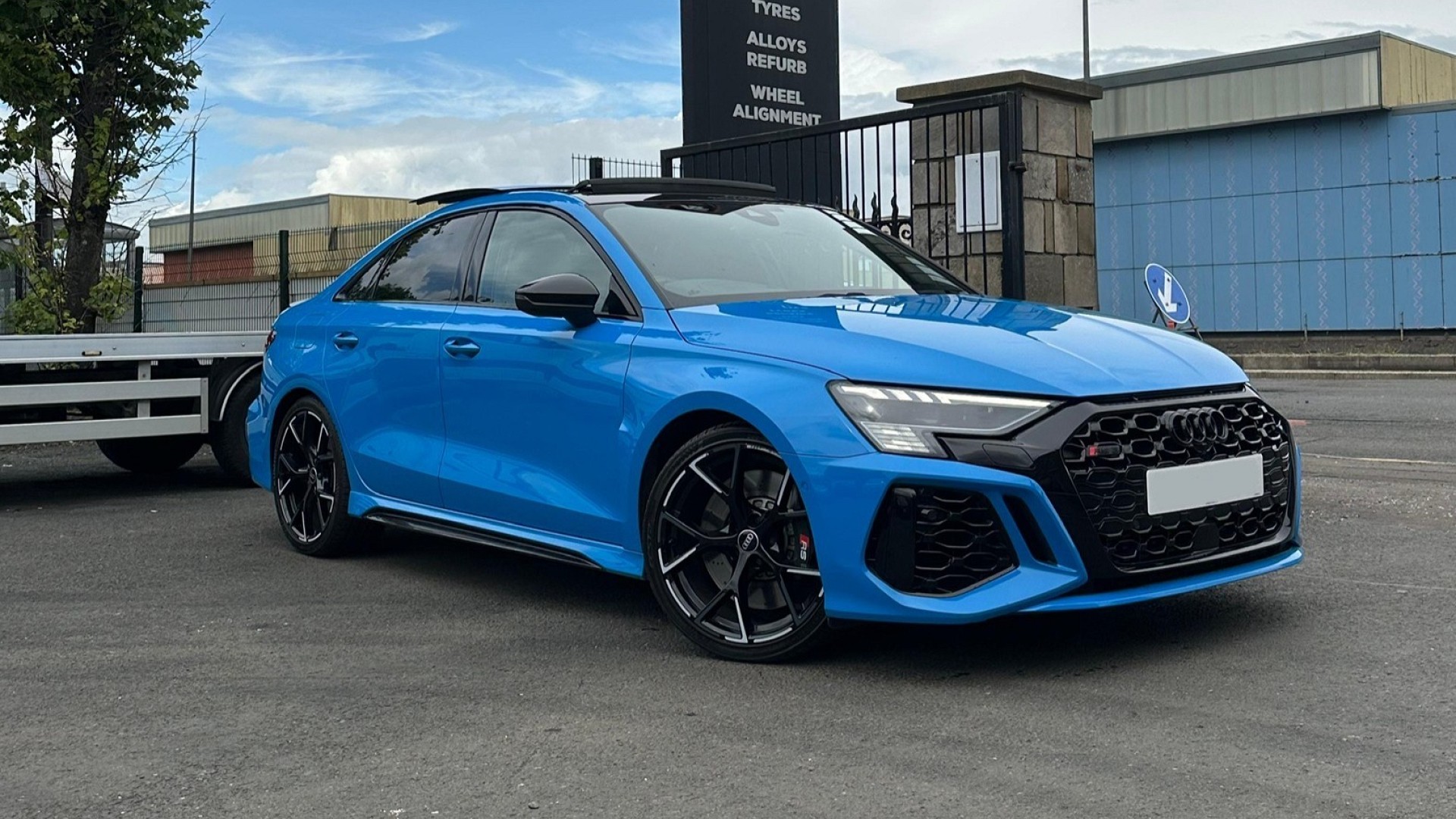 Audi AUDI RS3 SALOON
